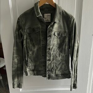 🌸Sonoma Green Camouflage Jacket🌸